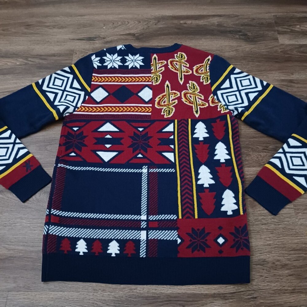 Cleveland Cavaliers Patch Sweater Christmas Holiday Small Basketball - Picture 2 of 5